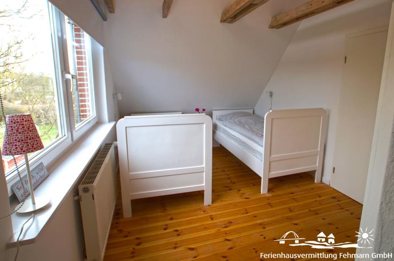 Kinderschlafzimmer mit 2 Einzelbetten OG